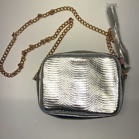 🔥VICTORIA SECRET cross  BAGS New - Picture 1 of 6